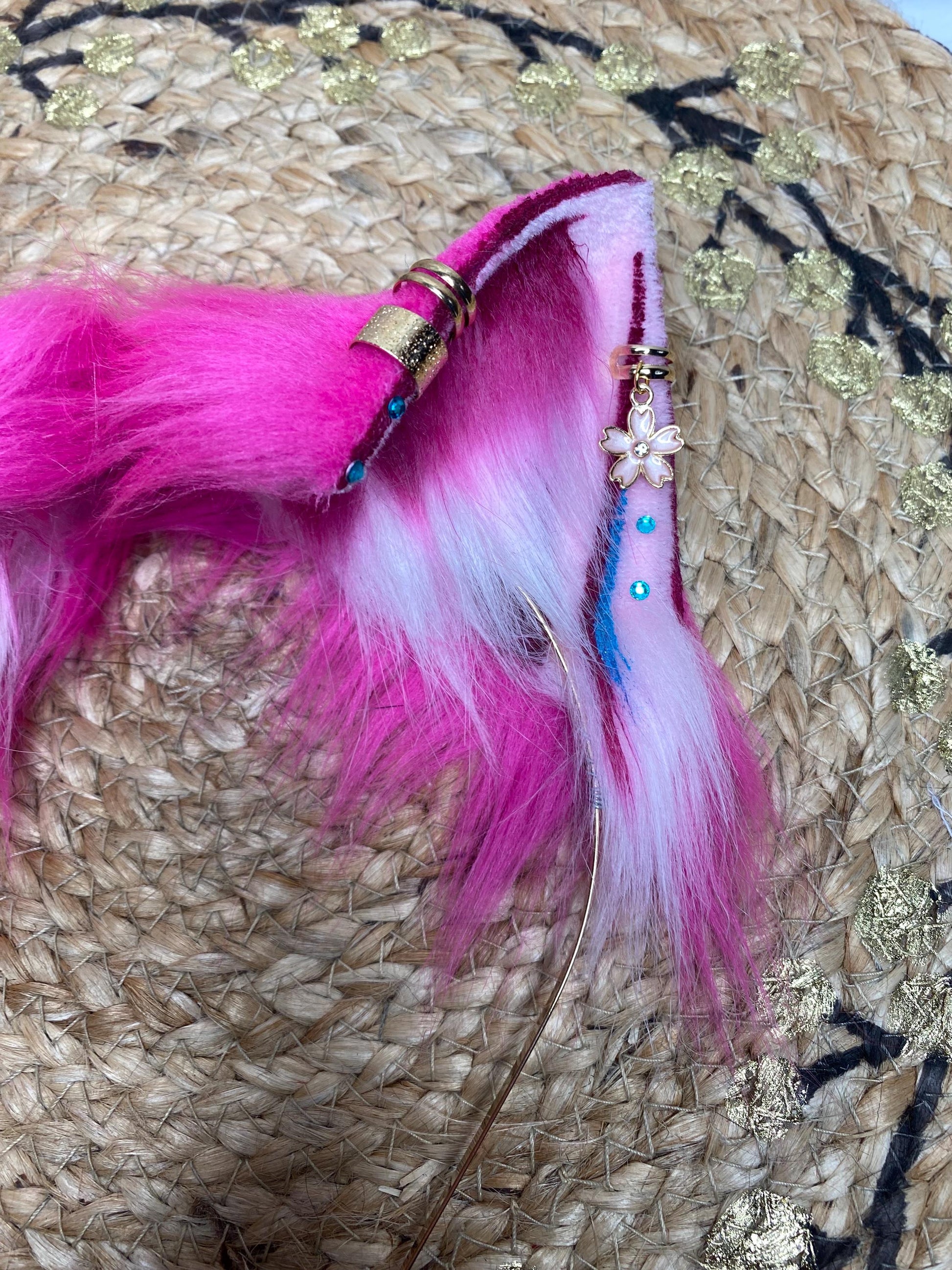 Ahri Cosplay LOL Spirit Blossom cat ears made of faux fur for cosplay, streamers, therians, furry wearable as a headband