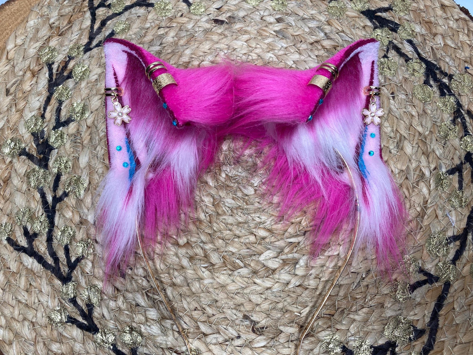 Ahri Cosplay LOL Spirit Blossom cat ears made of faux fur for cosplay, streamers, therians, furry wearable as a headband