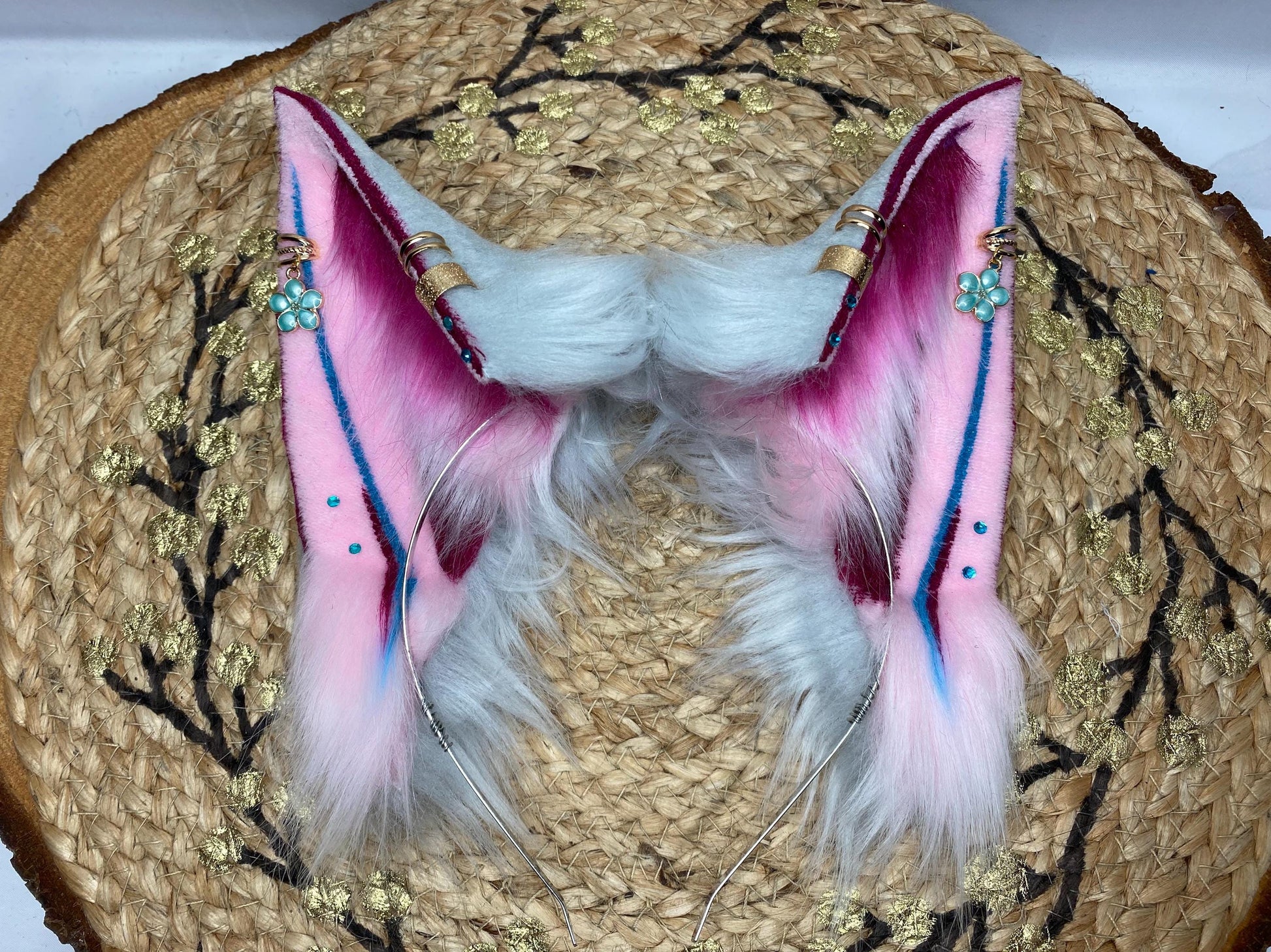 Ahri Cosplay LOL Spirit Blossom fox ears made of faux fur for cosplay, streamers, therians, furries, wearable as a headband