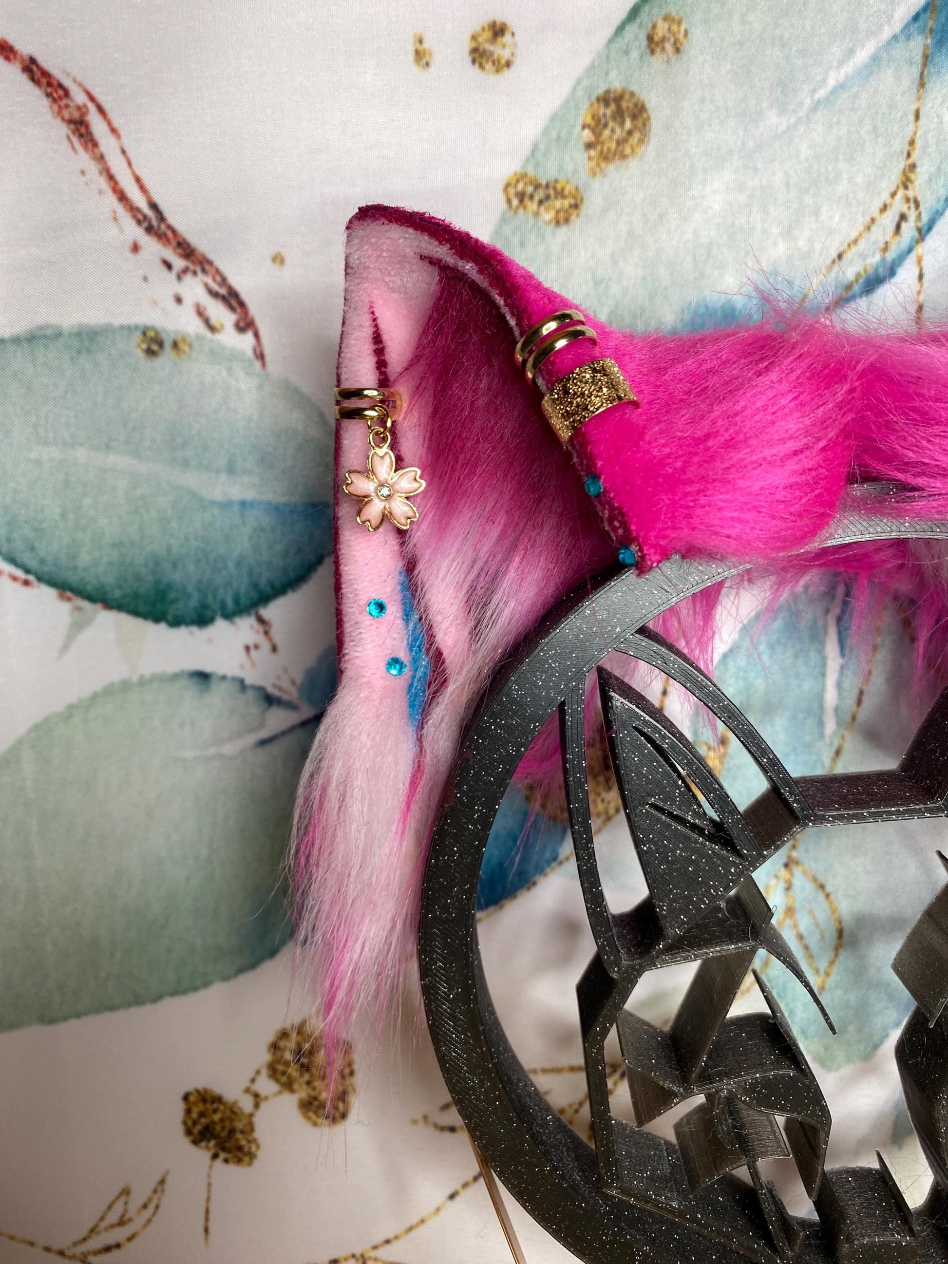 Ahri Cosplay LOL Spirit Blossom cat ears made of faux fur for cosplay, streamers, therians, furry wearable as a headband